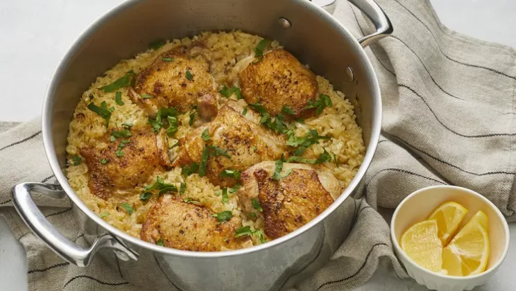 Family-Favorite One-Pot Crispy Chicken and Rice Recipe That’s Always a Hit